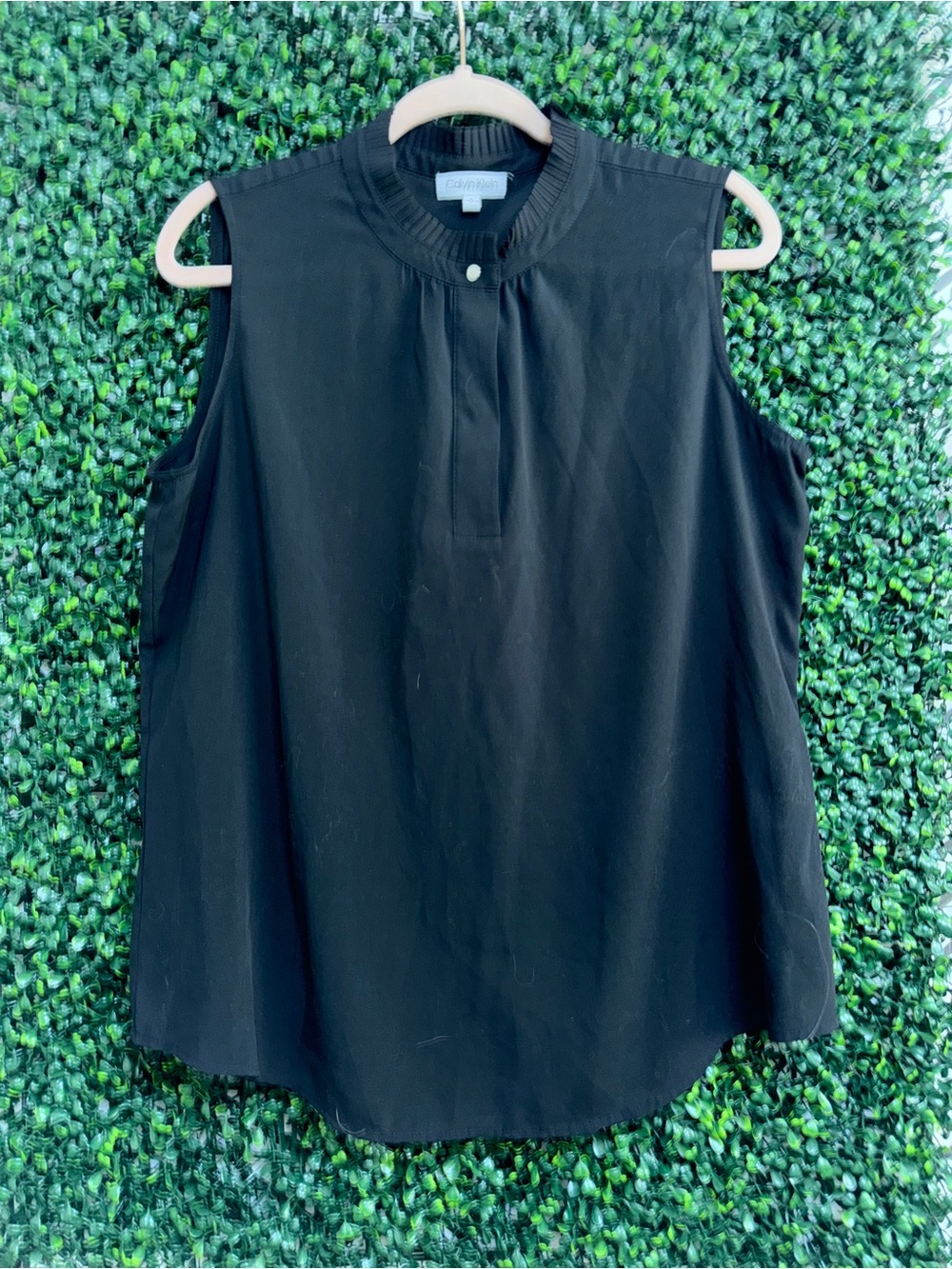 Calvin Klein Black Sleeveless Mock-Neck Pleated Top
